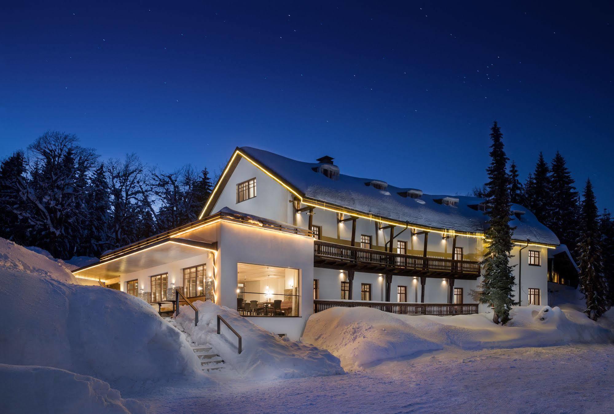 Boedele Alpenhotel Schwarzenberg im Bregenzerwald Esterno foto